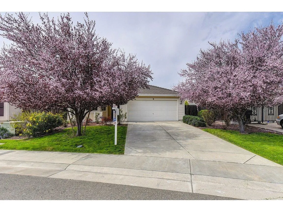 9080 Pebble Field Way photo 1