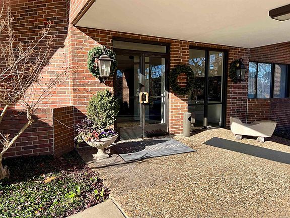 2nd image of 1 Treetops Ln Unit 405-C
