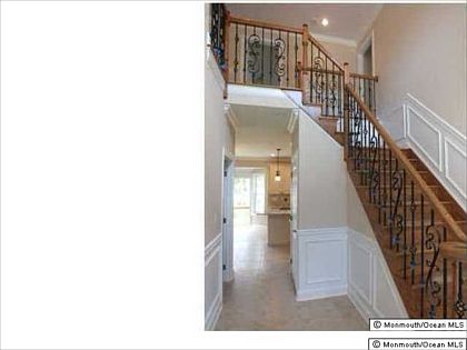 2nd image of 213 Lexington Ave