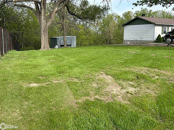 2nd image of 19700 Lakeview Rd