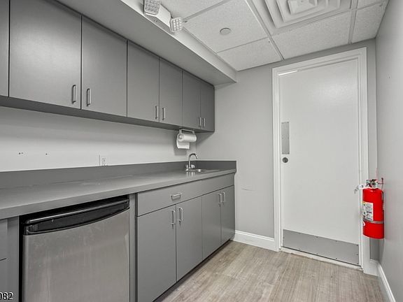 3rd image of 401 Pleasant Valley Way Suite 1