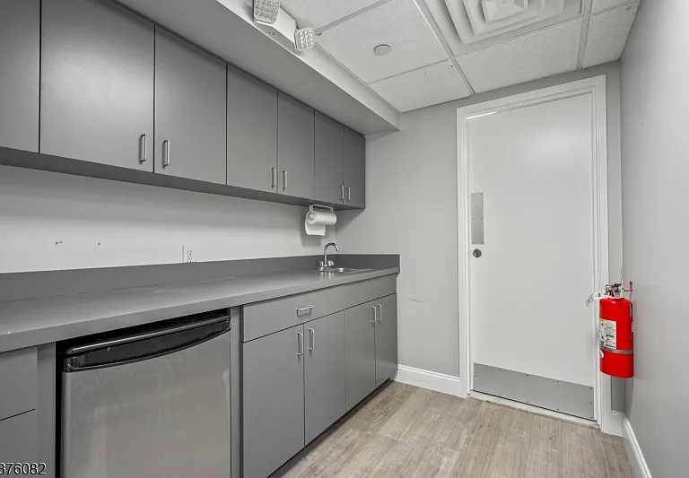 401 Pleasant Valley Way #1 — Photo 3