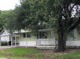 2224 Avenue F, Nederland, TX 77627