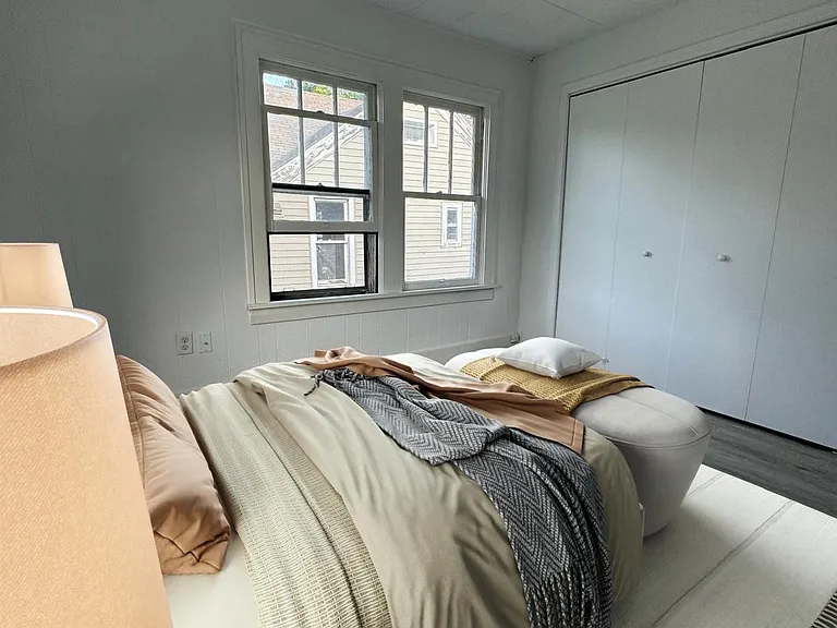 701 E Walnut St #D — Photo 5