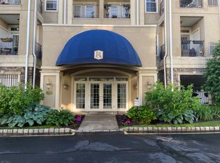 8107 Harcourt Rd, Clifton, NJ 07013