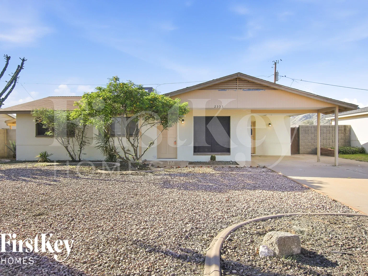 3 bed, 2.0 bath, 1592 sqft, $2,130 — Photo 1