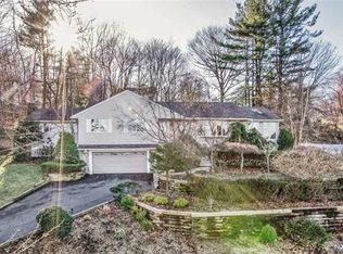 207 Emeline Dr, Hawthorne, NJ