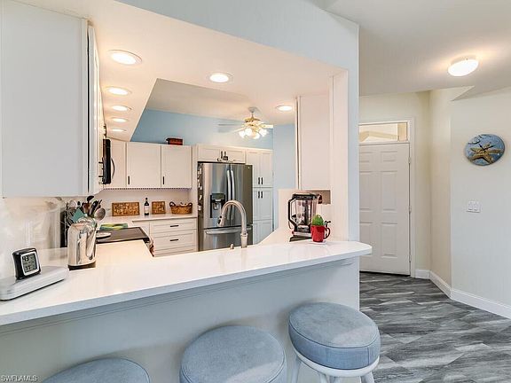 4th image of 218 Newport DR #701