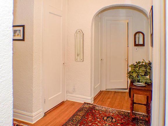 3rd image of 215 Hart Blvd