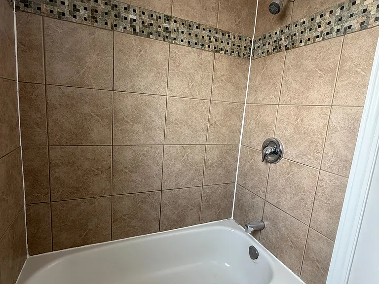247 Belgravia Ave #2 — Photo 5