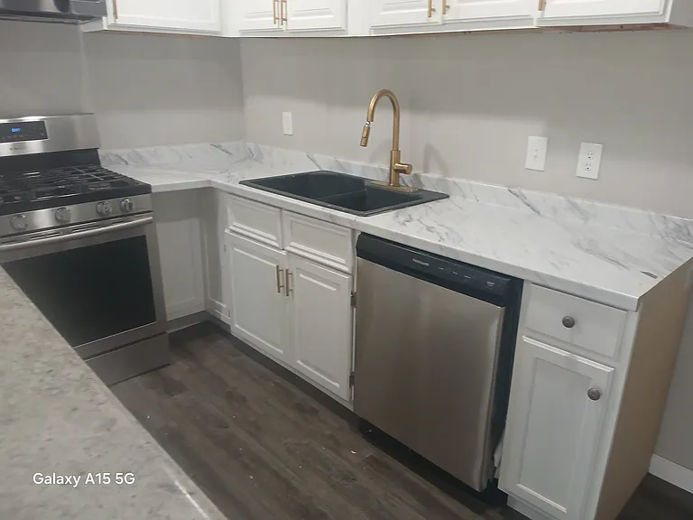 4339 W 8th St — Photo 14