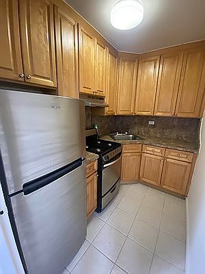 5th image of 164-25 Highland Ave #5B