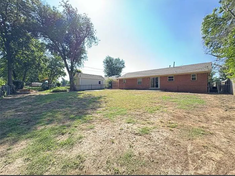 103 Kelly Dr — Photo 4