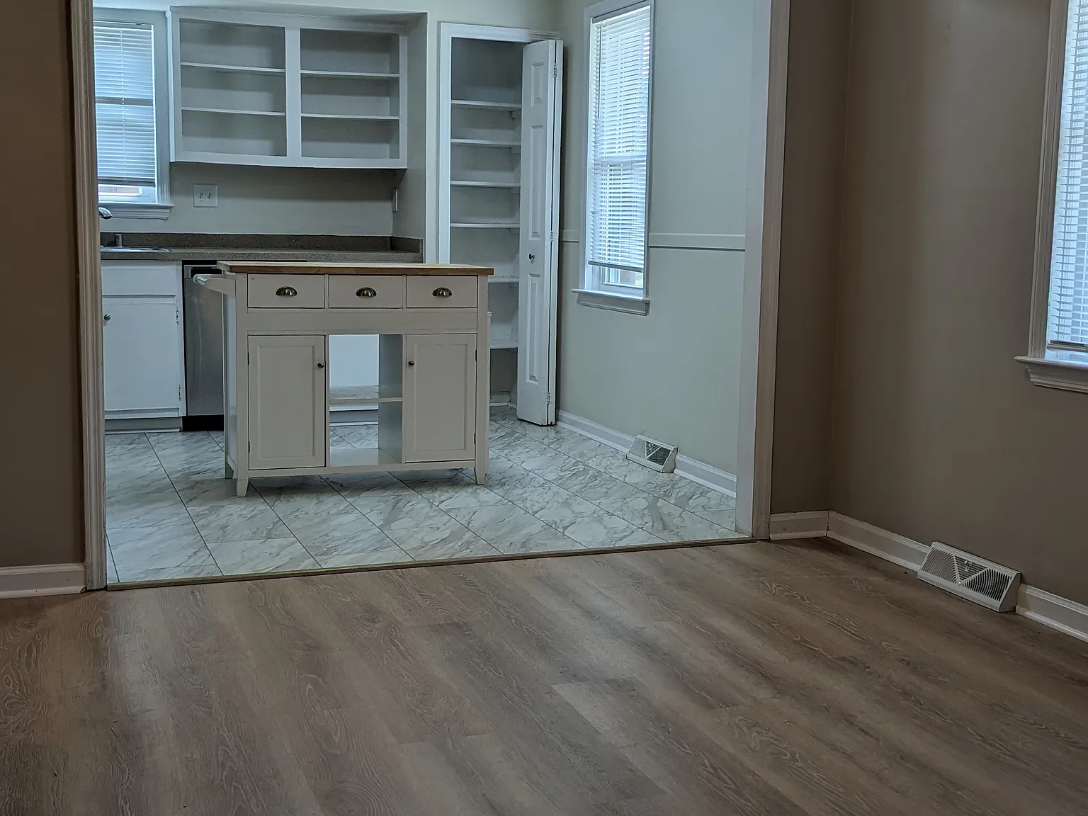 3 bed, 1699 sqft, $1,650 — Photo 2