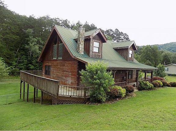 2nd image of 136 Harbor Dr