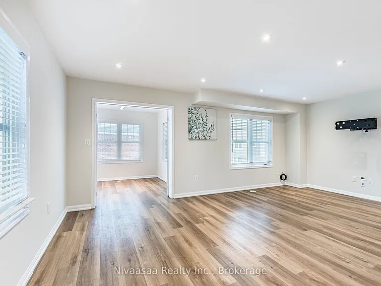 18 Betterton Cres — Photo 13