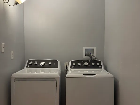 11 Jackson Pl Floor 1, Schenectady, NY 12308