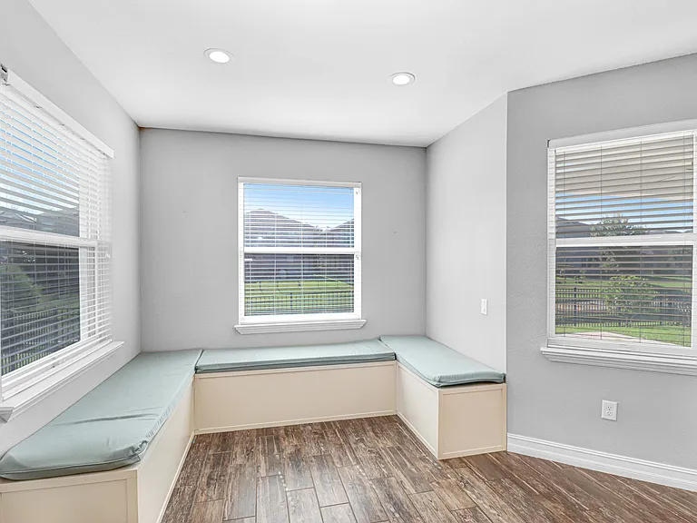 16325 Hyde Manor Dr — Photo 5
