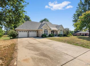 406 Hidden Meadows Dr, Jackson, MO 63755