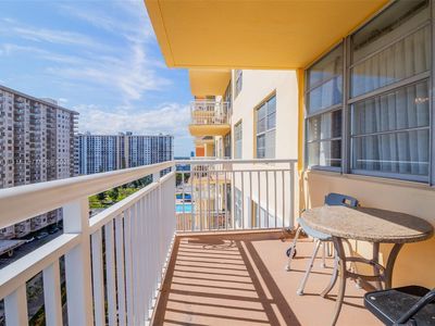 251 174th St APT 1415, Sunny Isles Beach, FL, 33160