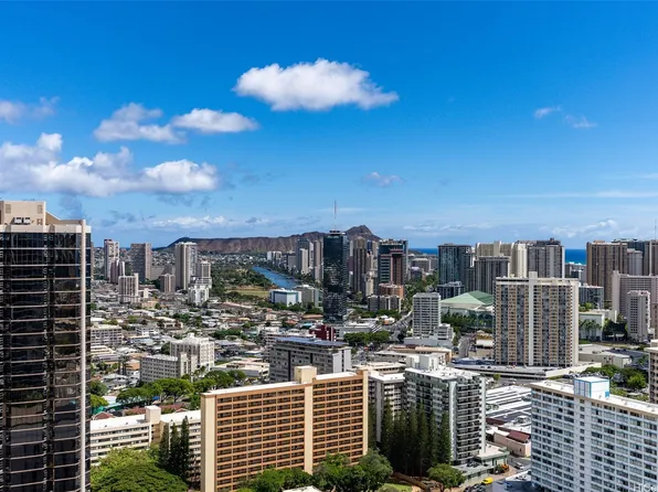 1515 Liona St #3607, Honolulu, HI 96814