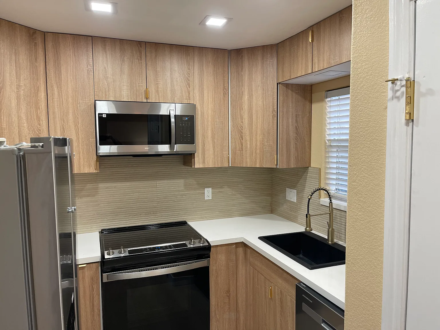 2 bed, 1.5 bath, 854 sqft, $2,750 — Photo 4