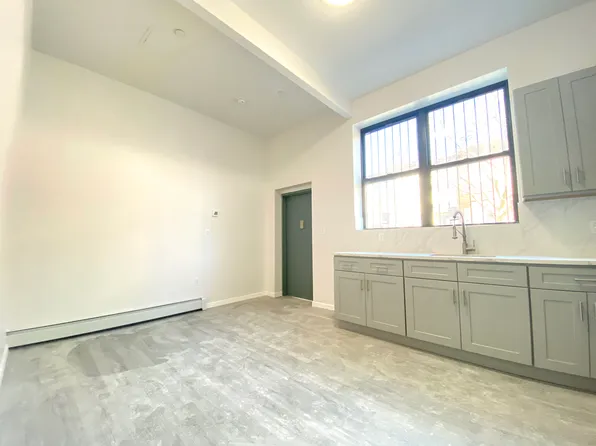 5502 Fifth Avenue image 3 of 12