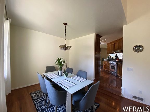 4th image of 8918 S Taft Hill Ct