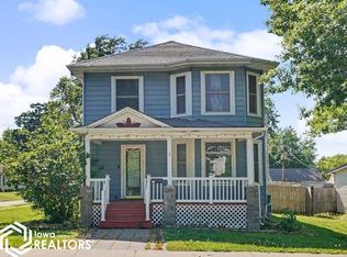 401 N Walnut St, New London, IA 52645