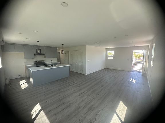 4th image of 522 W 168th St #522