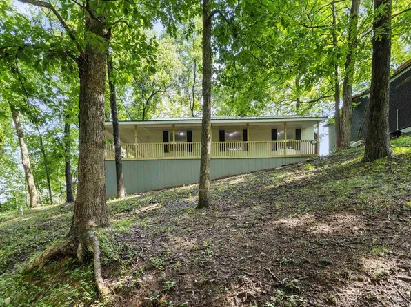 210 Clubhouse Ln, Hawesville, KY 42348