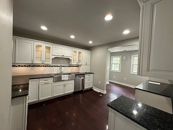 5th image of 360 Dappenbrook Rd