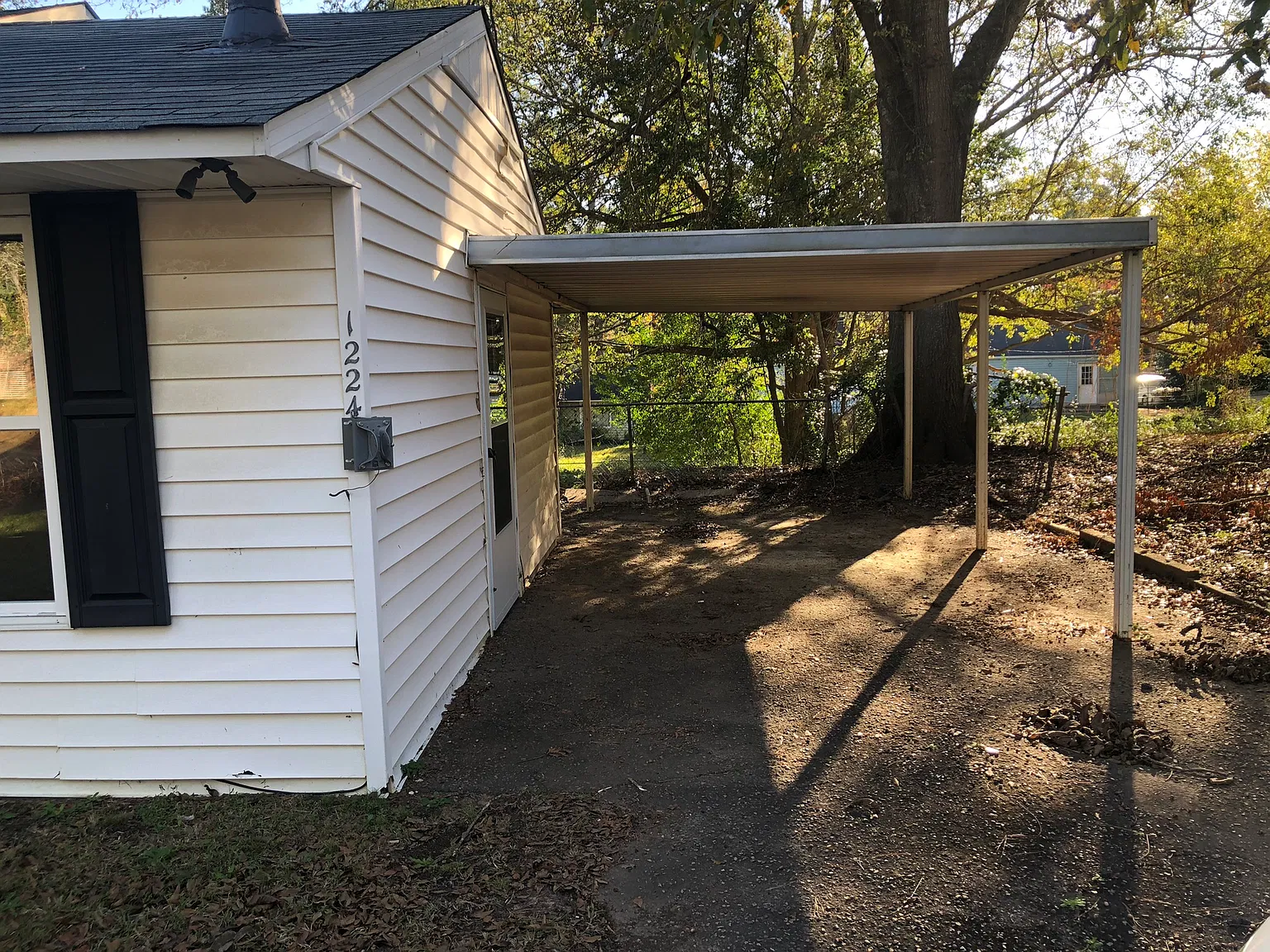 3 bed, 1108 sqft, $1,200 — Photo 2