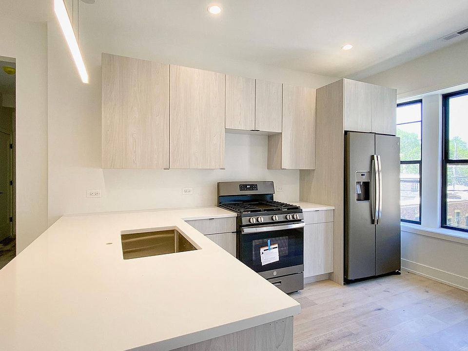1st image of 1334 W Bryn Mawr Ave #2F