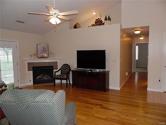 4th image of 4769 Steeplechase Dr