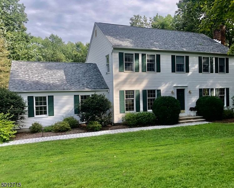 1st image of 44 Old Cedar Dr