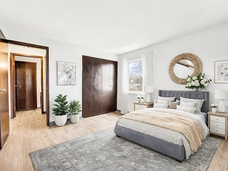 Elegant Bedrooms at Autumn Gardens