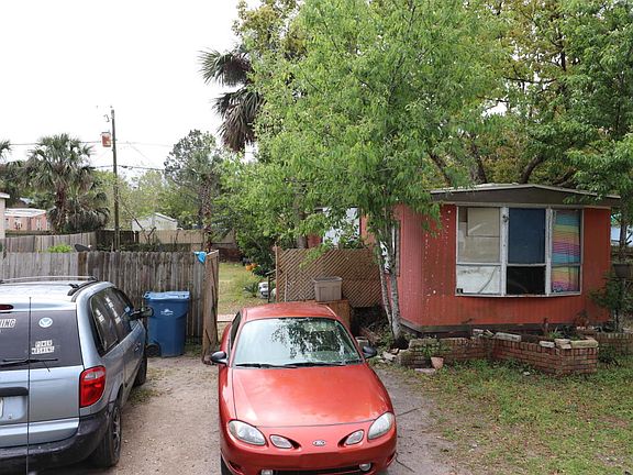 2nd image of 1133 Avenue G