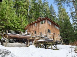 1219 Fritz Cove Rd, Juneau, AK 99801