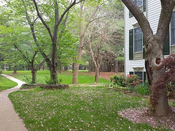 beautiful blossoms abound at the Side and Front Yards in Spring