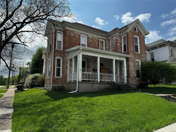 700 Georgia St, Louisiana, MO 63353