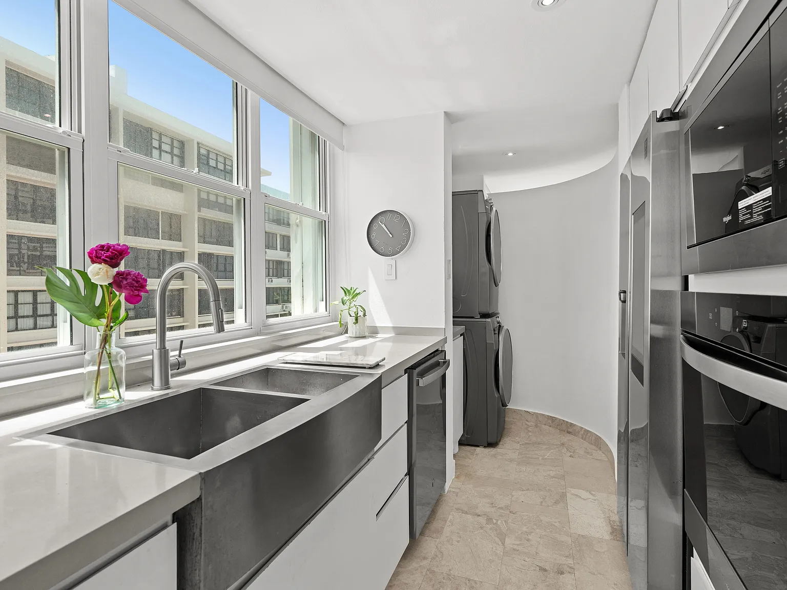 2 bed, 1301 sqft, $5,500 — Photo 4
