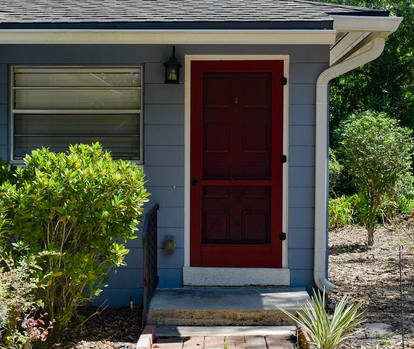 4 bed, 2.5 bath, 1892 sqft, $2,500 — Photo 2