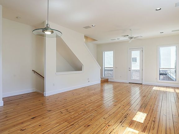 4th image of 1205 Kinney Ave APT J