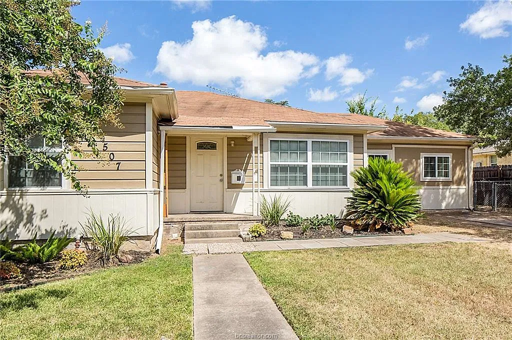4 bed, 1604 sqft, $2,500 — Photo 3