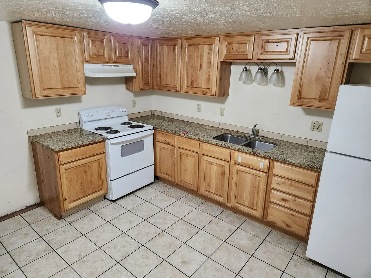 2 bed, 900 sqft, $975 — Photo 4