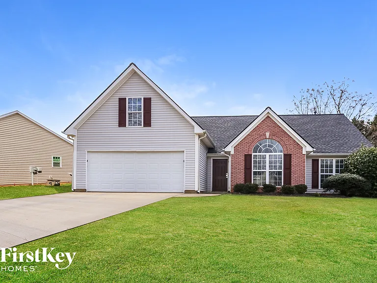 445 Windsor Brook Ln — Photo 1