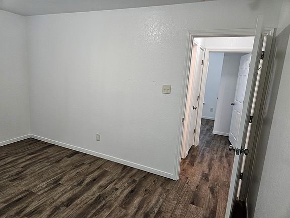 4th image of 401 W Dale Ave #B