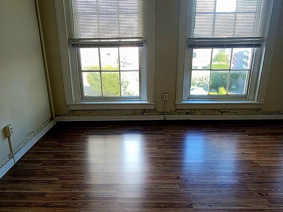 5th image of 10 S 14th St #407