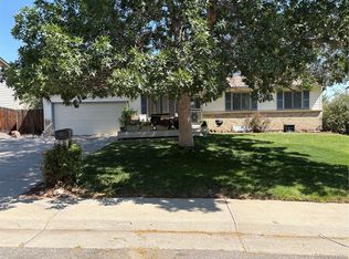 2884 S Mobile St, Aurora, CO 80013